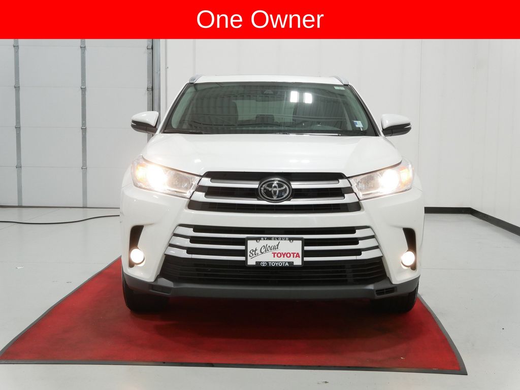 Used 2017 Toyota Highlander XLE with VIN 5TDJZRFH2HS442413 for sale in Waite Park, Minnesota