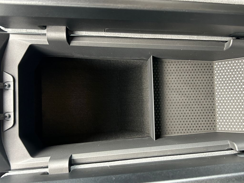 Thumbnail: 2026 BMW iX - 30