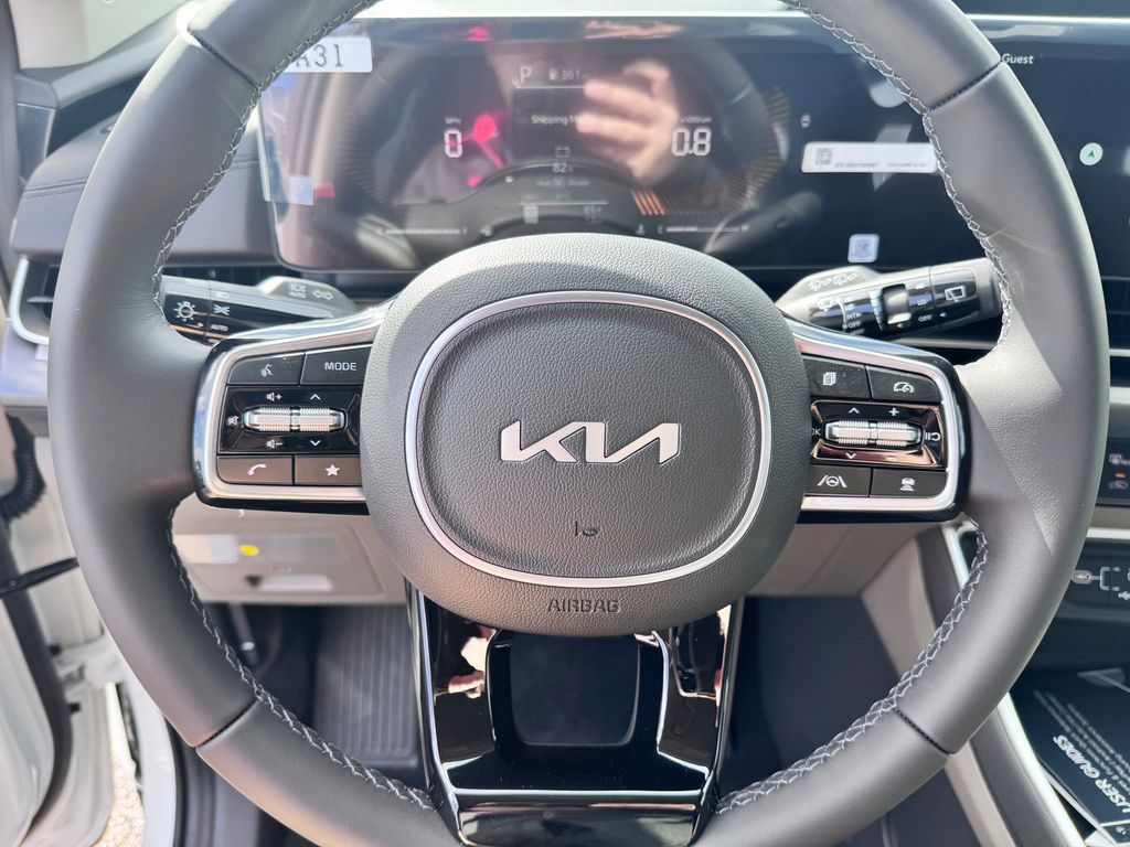 New 2026 Kia Carnival MPV Van