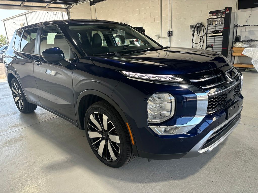 Used 2025 Mitsubishi Outlander SUV