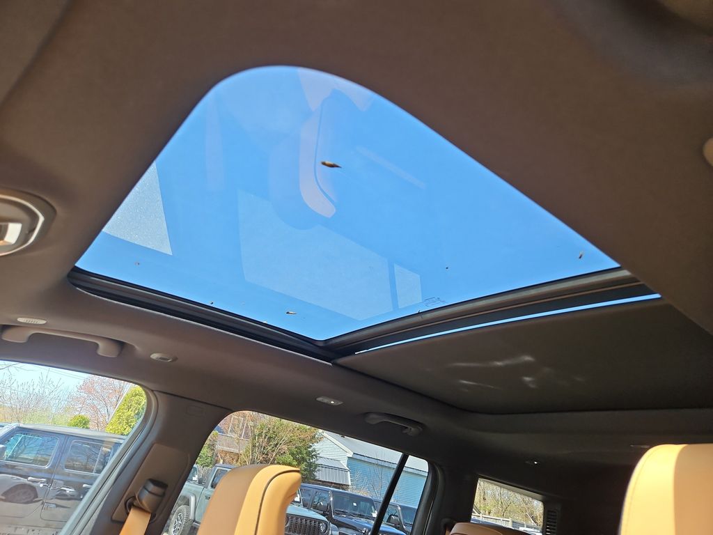 2025 Jeep Grand Cherokee L Summit photo
