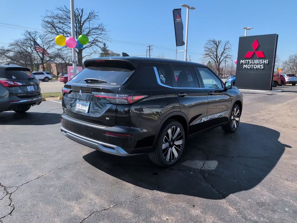 New 2026 Black Mitsubishi SE image 6