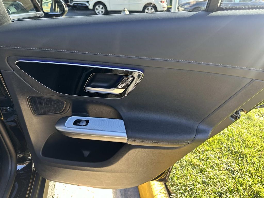 Thumbnail: 2023 Mercedes-Benz GLC - 24