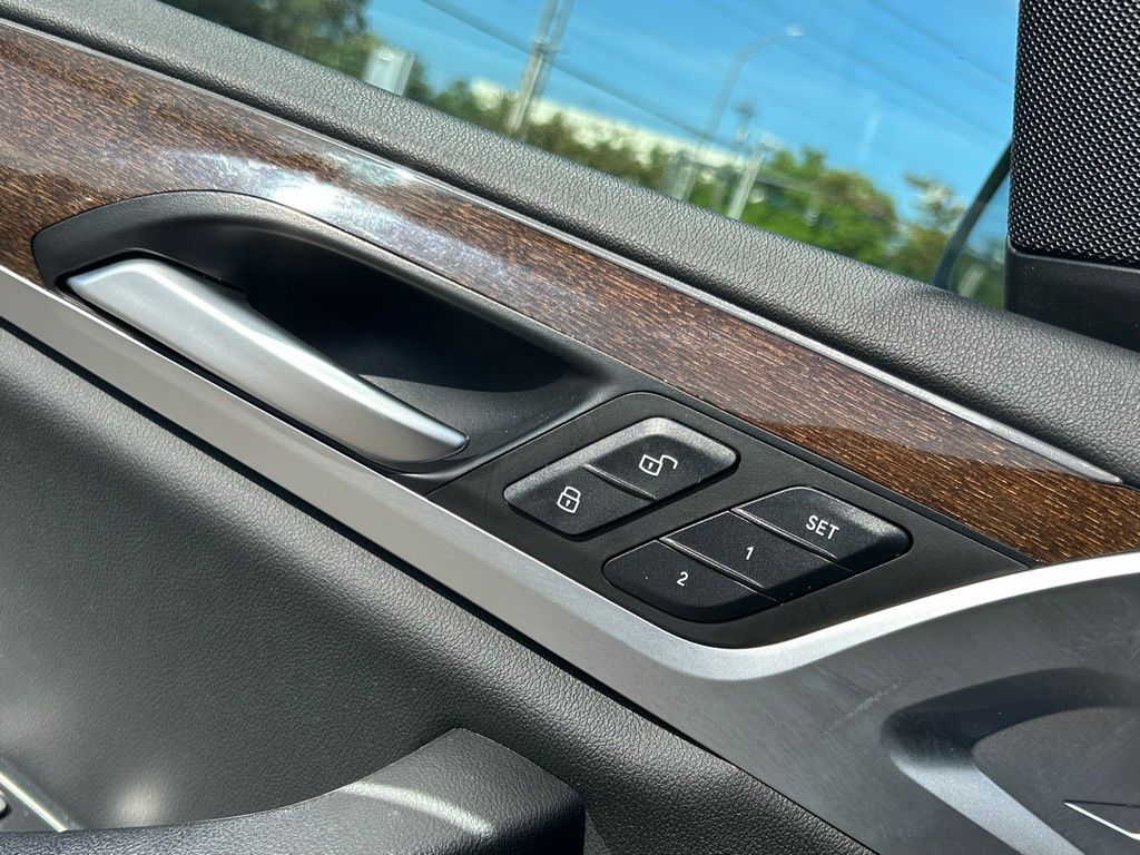 Used 2024 Dark Graphite Metallic BMW sDrive30i image 77