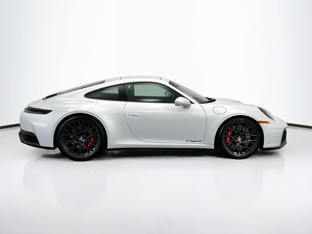 Thumbnail: 2026 Porsche 911 - 8