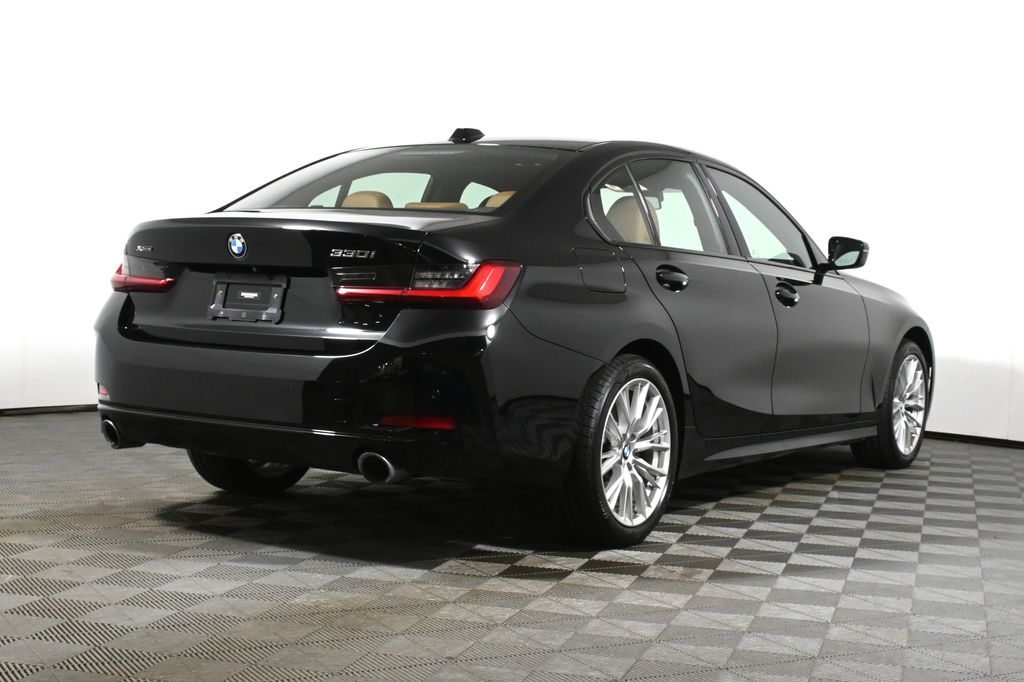 Thumbnail: 2023 BMW 3 Series - 7