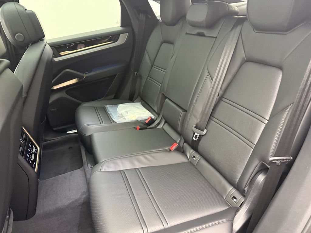 Thumbnail: 2026 Porsche  - 27