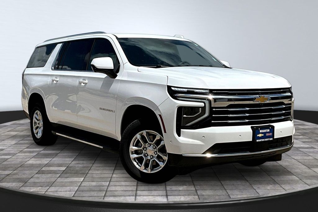 2025 Chevrolet Suburban LT - 3