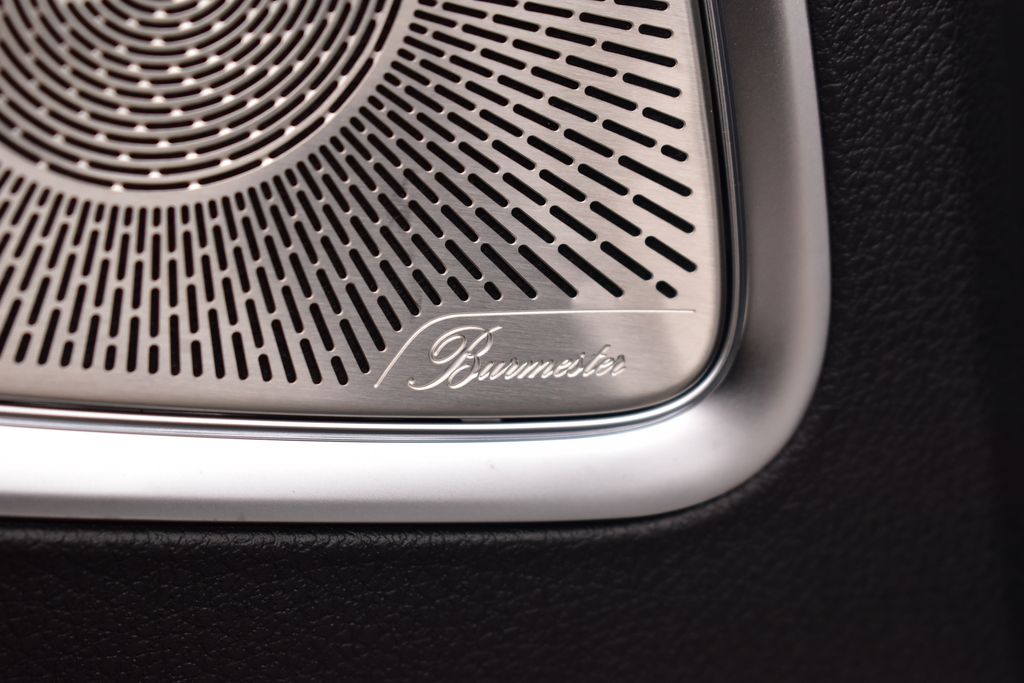 Thumbnail: 2025 Mercedes-Benz C-Class - 13