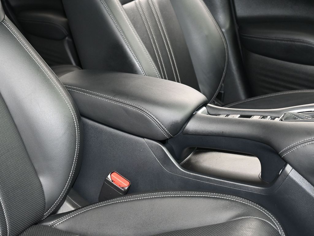 Used 2023 Black Honda EX-L image 45