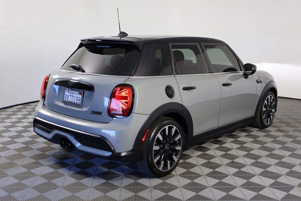 Thumbnail: 2022 MINI Cooper - 4