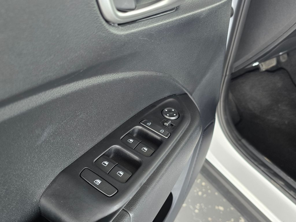 Thumbnail: 2025 Hyundai Venue - 16