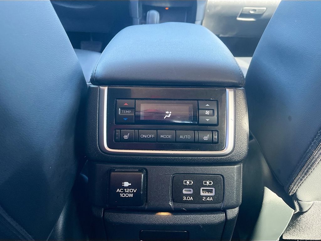Used 2025 Black Subaru Onyx Edition Touring image 27
