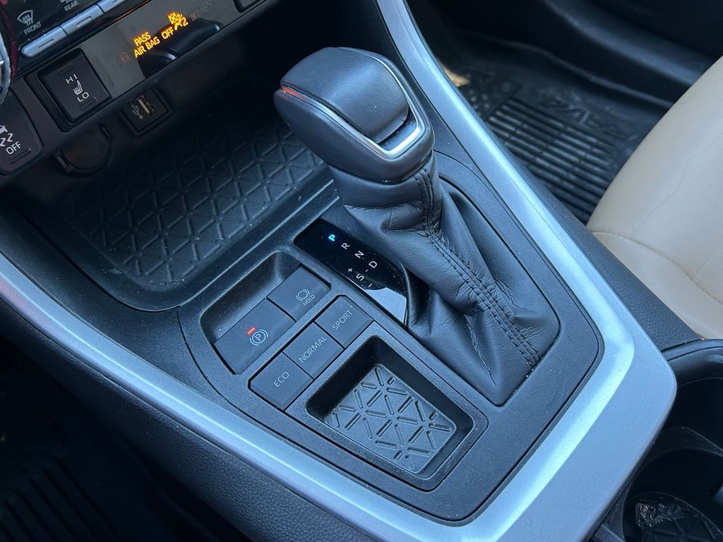 Thumbnail: 2024 Toyota RAV4 - 26