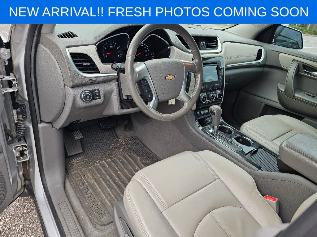 2017 Chevrolet Traverse 2LT 12