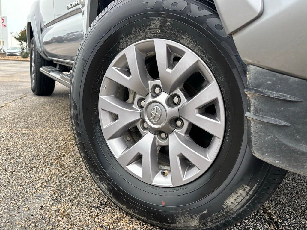 2019 Toyota Tacoma SR5 photo