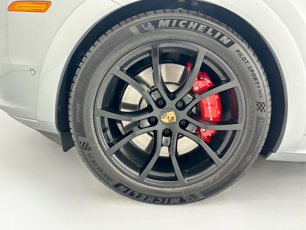 Thumbnail: 2026 Porsche Cayenne - 30