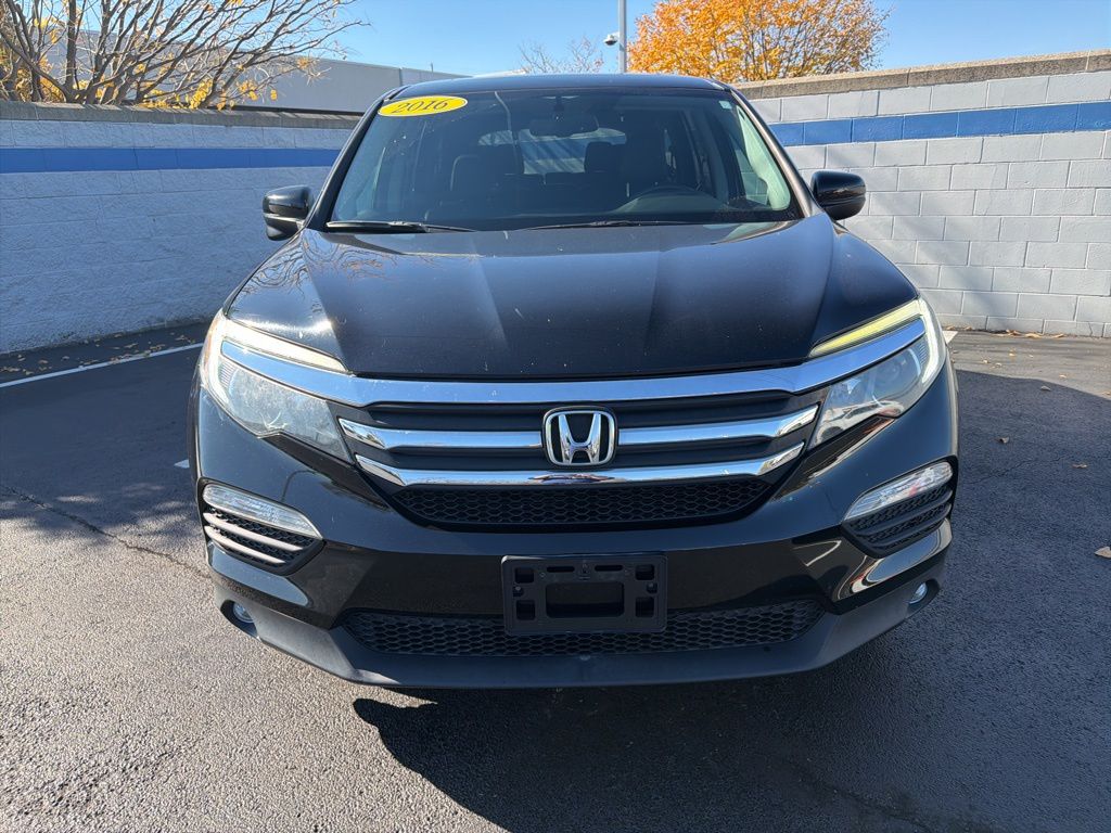 Thumbnail: 2016 Honda Pilot - 8