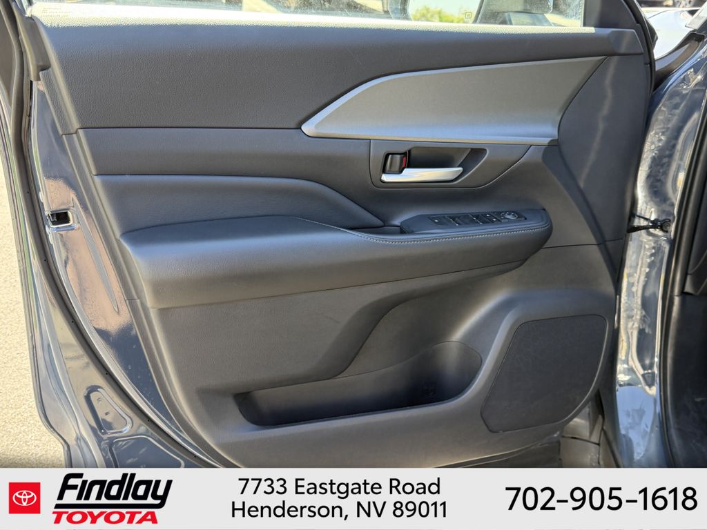 Used 2025 Toyota Grand Highlander SUV