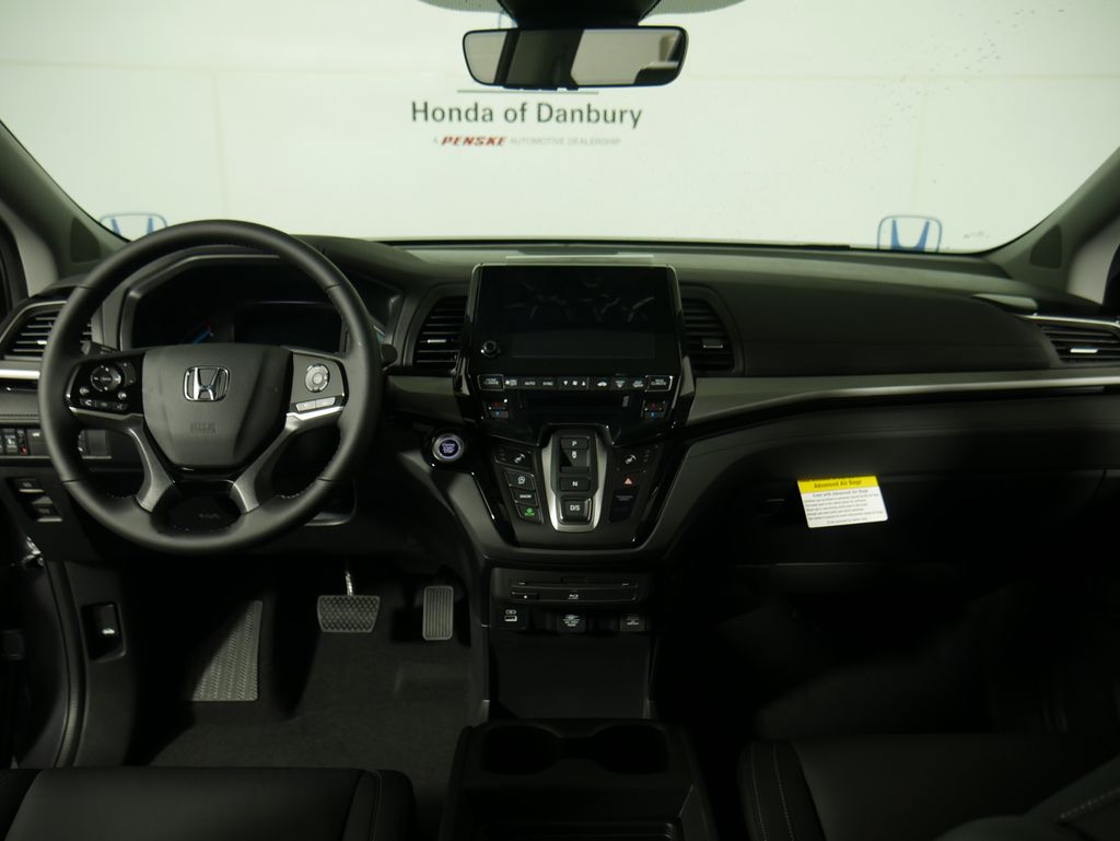 2025 Honda Odyssey Touring 10