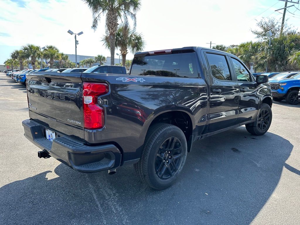 2022 Chevrolet Silverado 1500 Custom 8