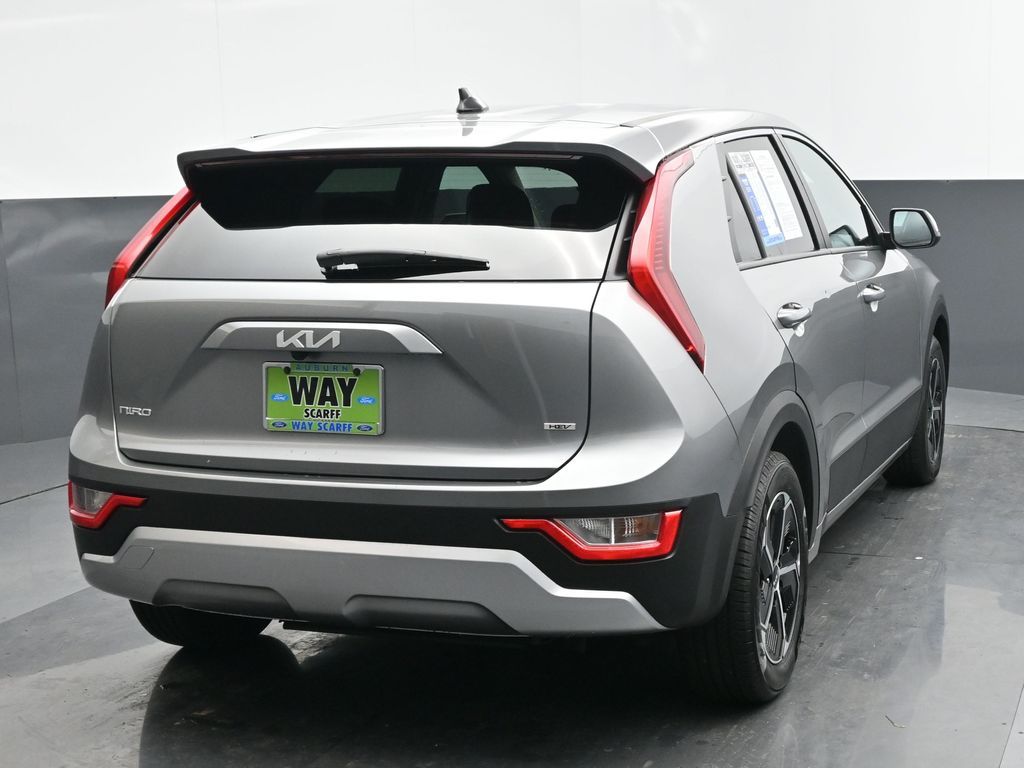 2023 Kia Niro LX