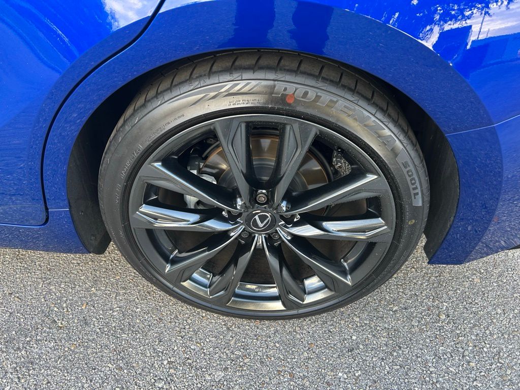 Thumbnail: 2025 Lexus IS - 9