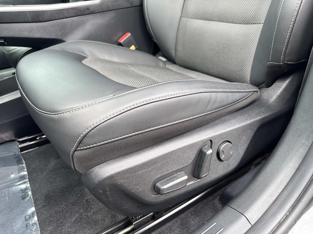 Used 2024 Gray Kia Light image 22