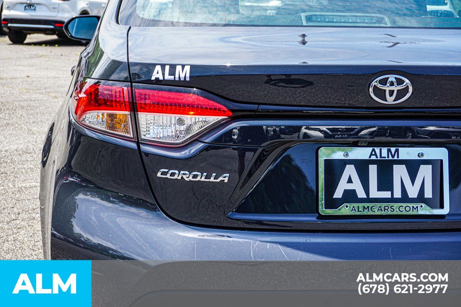 2023 Toyota Corolla LE photo 12