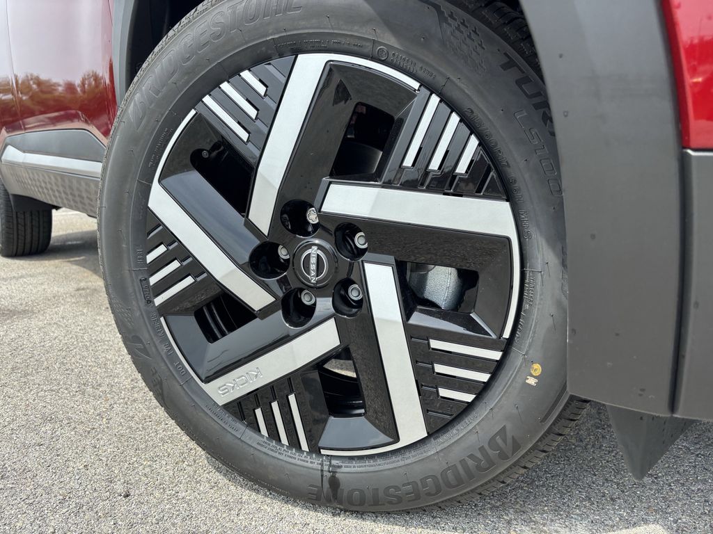 View vehicle photo 7