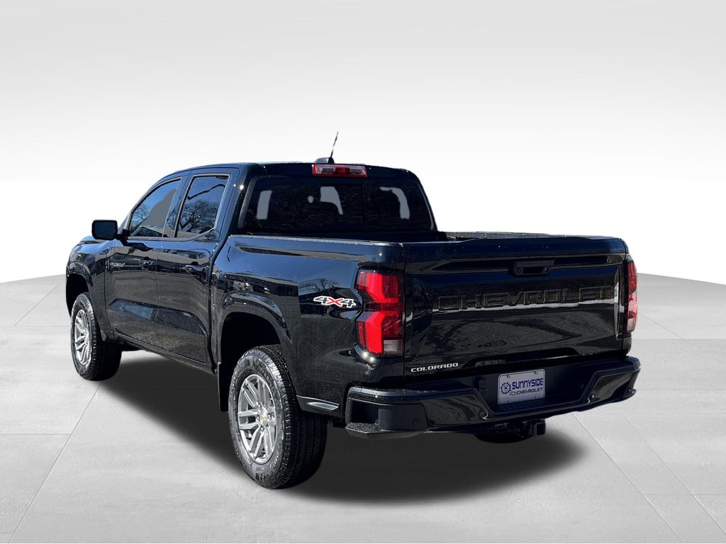 View vehicle photo 4