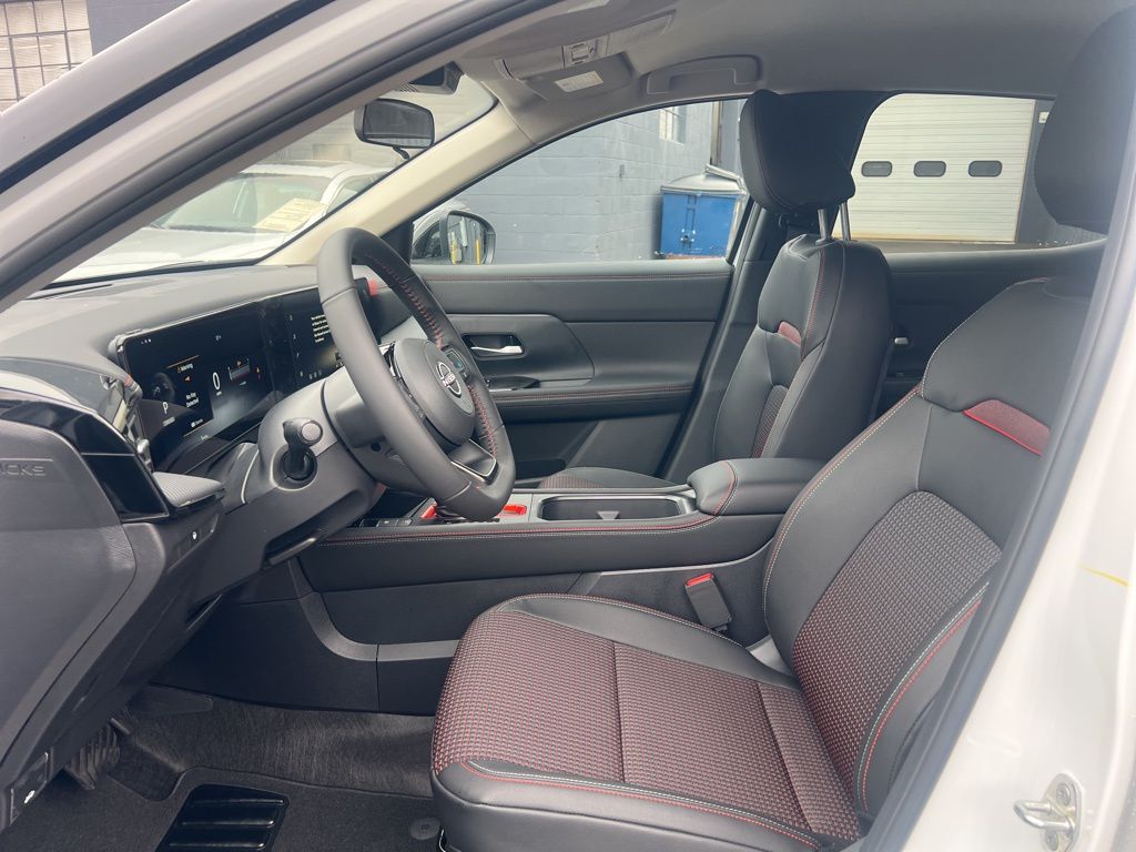 2026 Nissan KICKS SR AWD - Photo 11