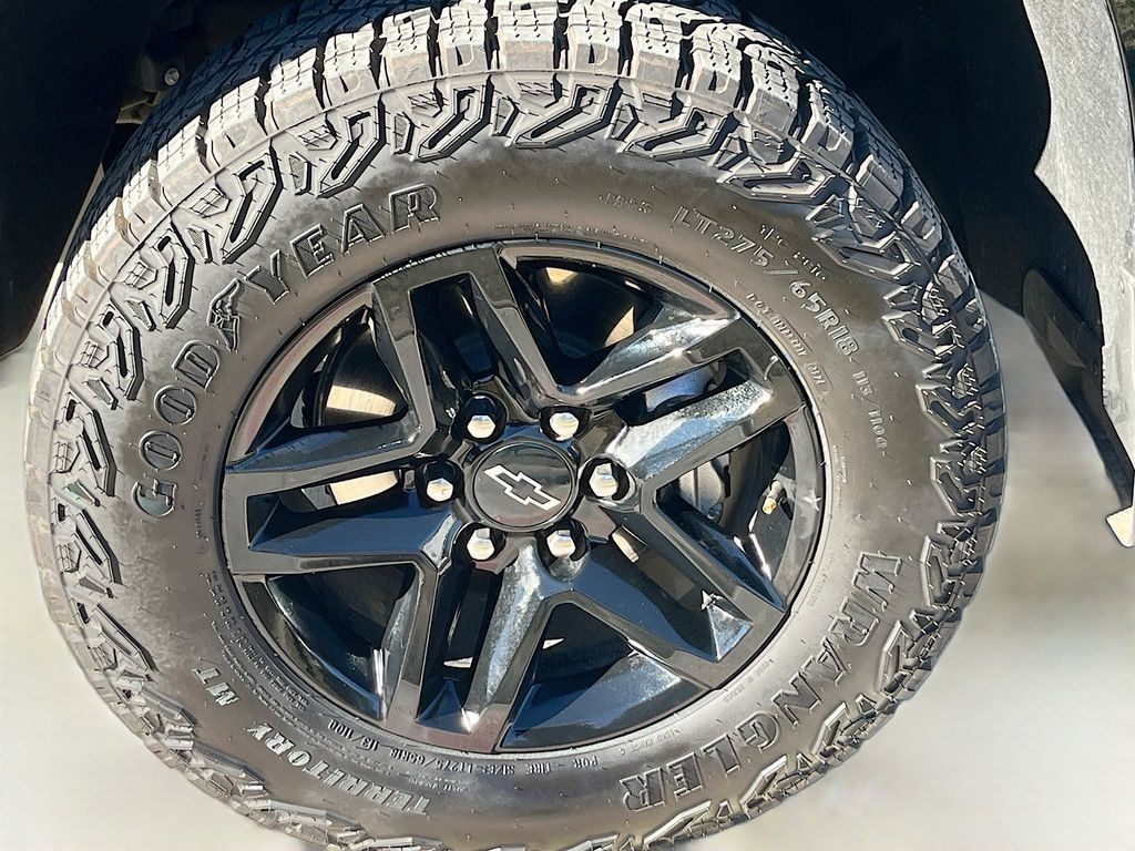 Used 2025 Black Chevrolet Custom Trail Boss image 28