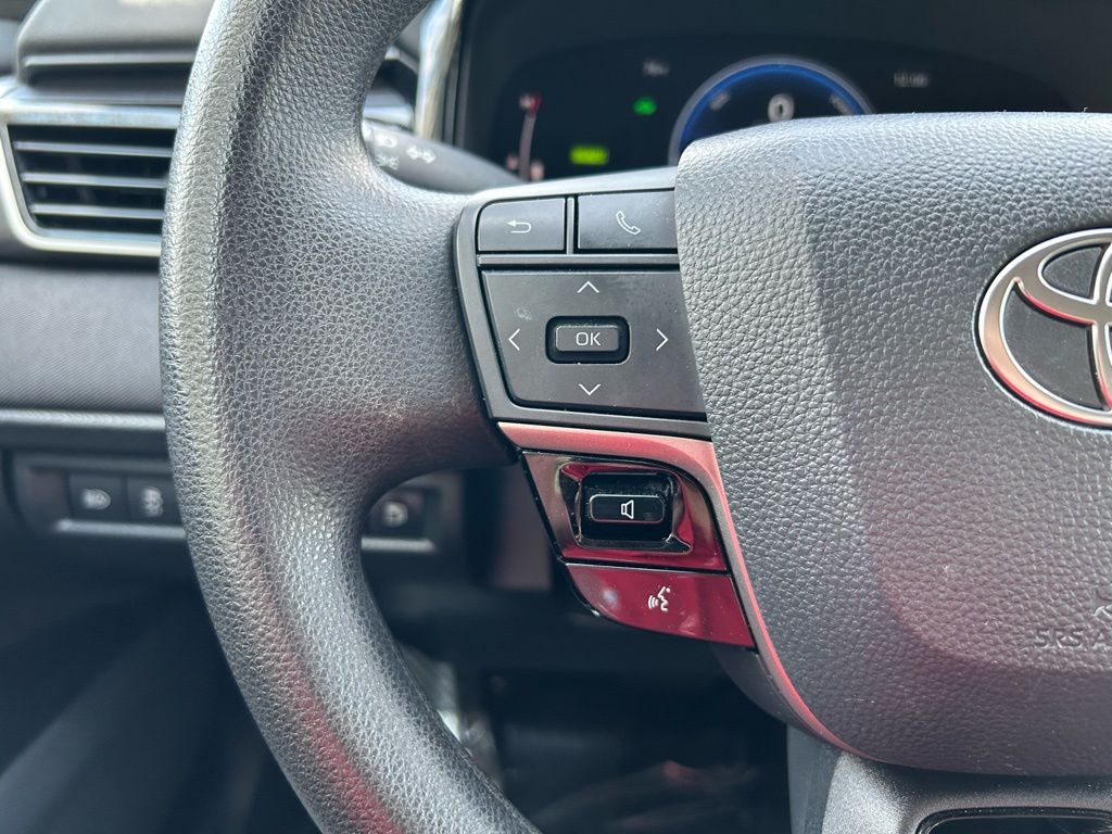 Thumbnail: 2025 Toyota Camry - 18