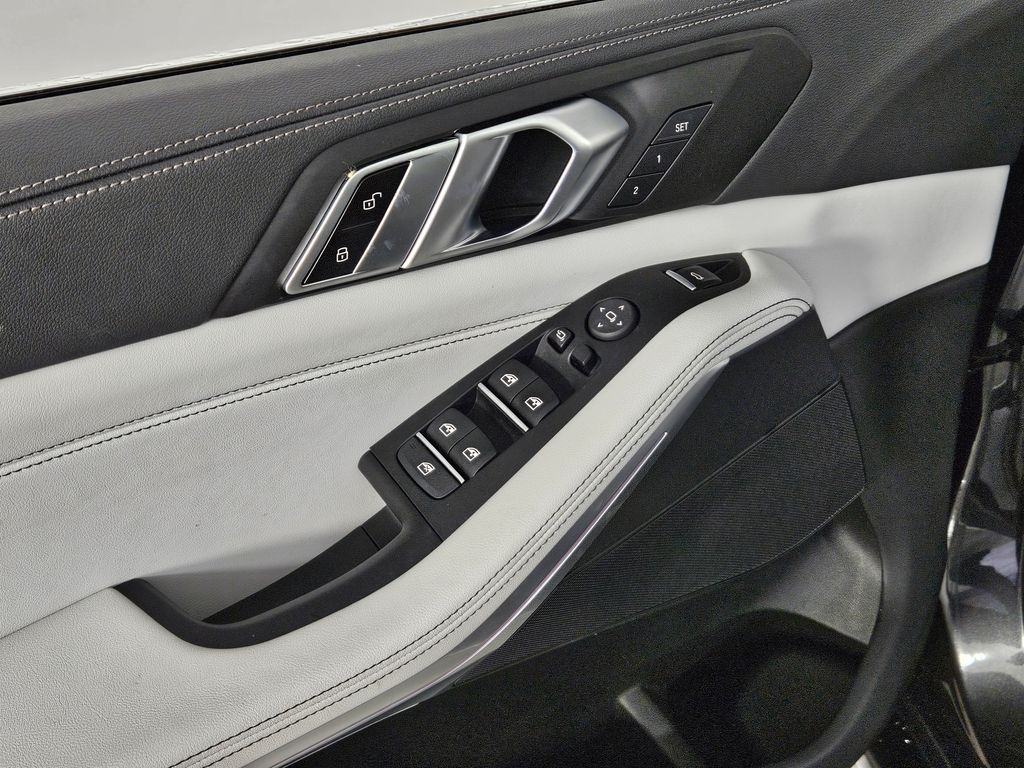 Thumbnail: 2023 BMW X5 - 12