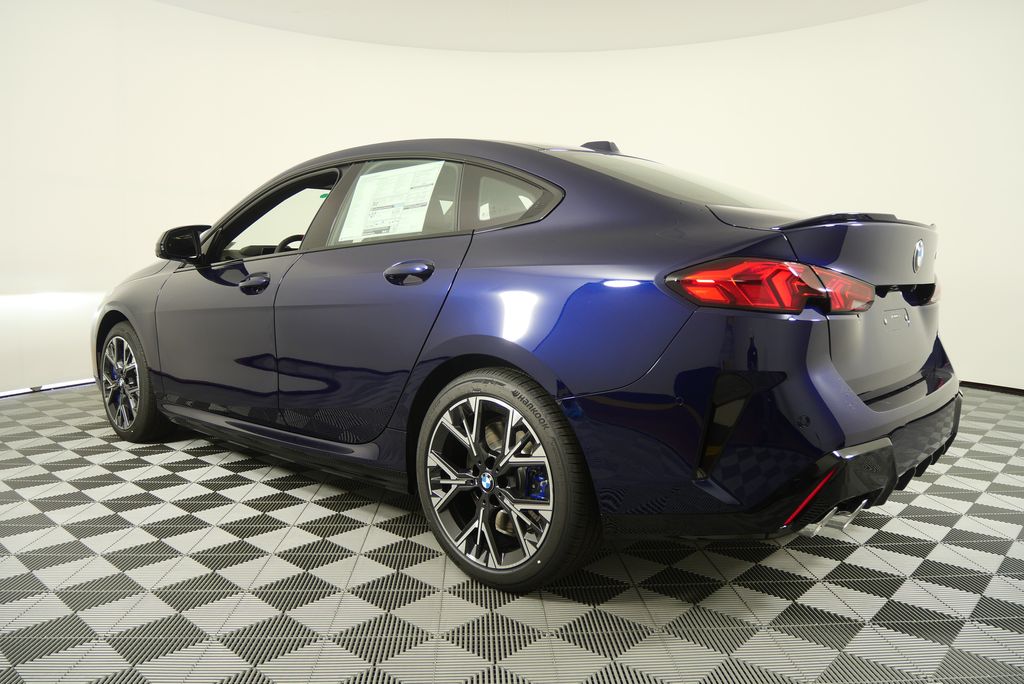Thumbnail: 2025 BMW 2 Series - 5