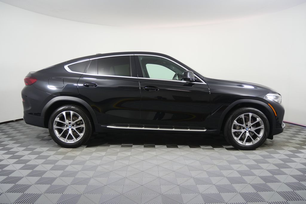 Thumbnail: 2022 BMW X6 - 2