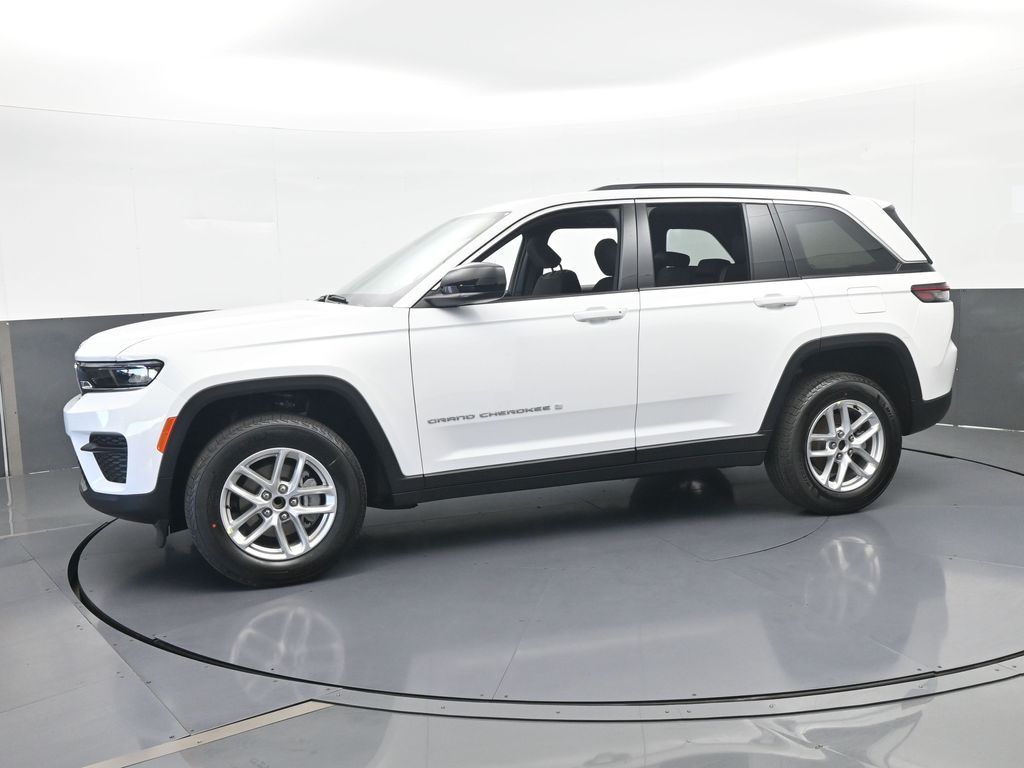 New 2026 Bright White Clearcoat Jeep Laredo X image 2