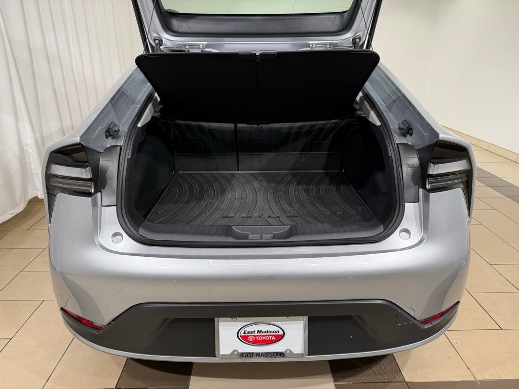 2024 Toyota Prius Prime SE 11