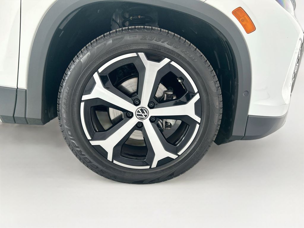Thumbnail: 2025 Volkswagen Tiguan - 30