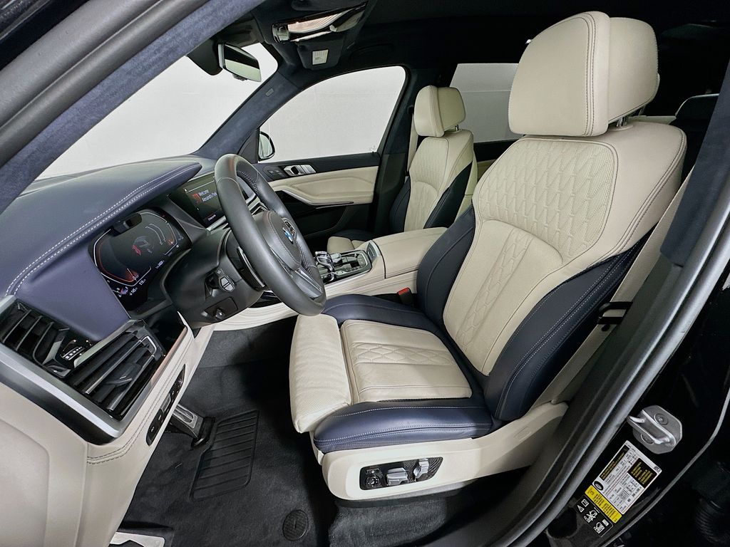 2022 BMW X7 xDrive40i 22