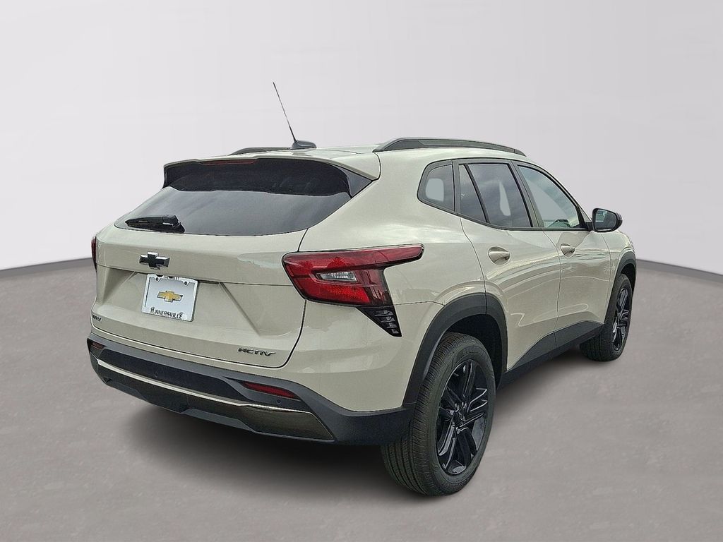 Thumbnail: 2026 Chevrolet Trax - 4