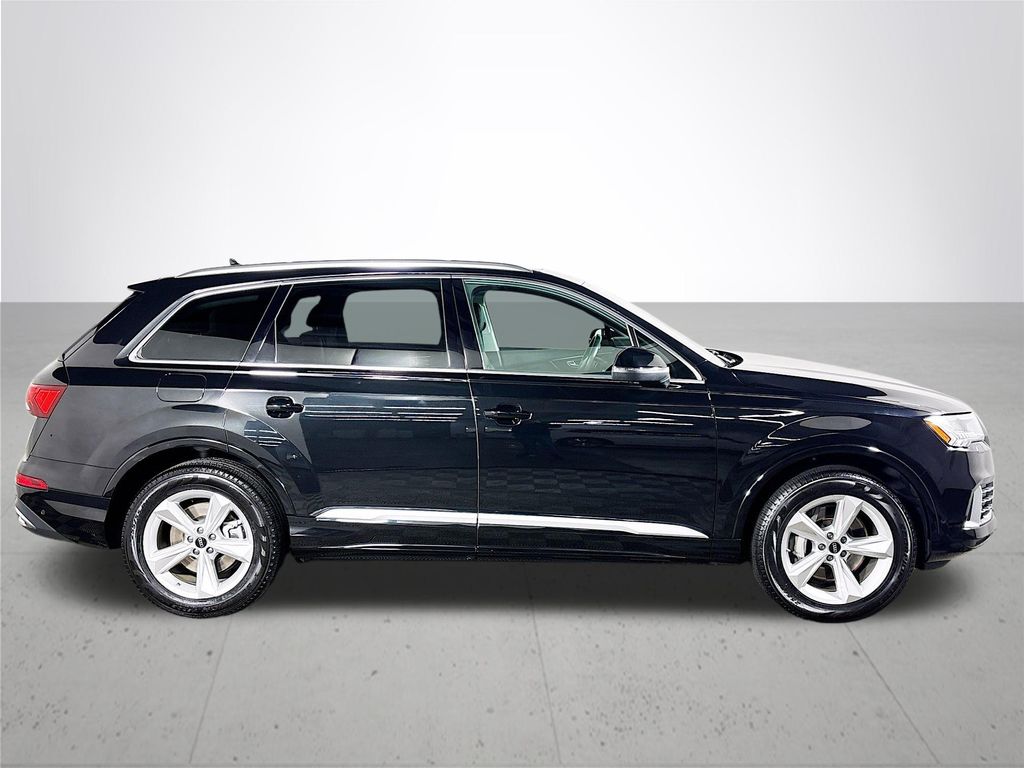 2024 Audi Q7 45 Premium Plus