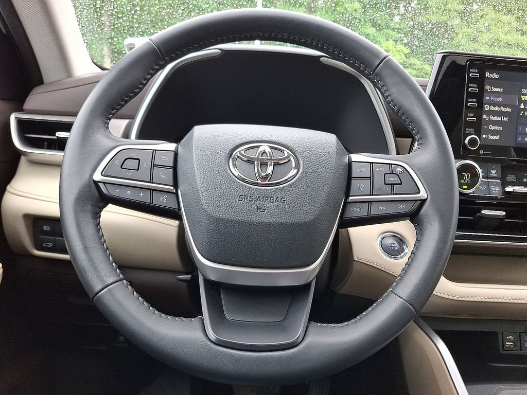 2022 Toyota Highlander XLE 20