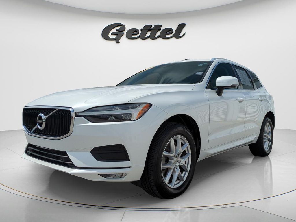 2021 Volvo XC60 T6 Momentum