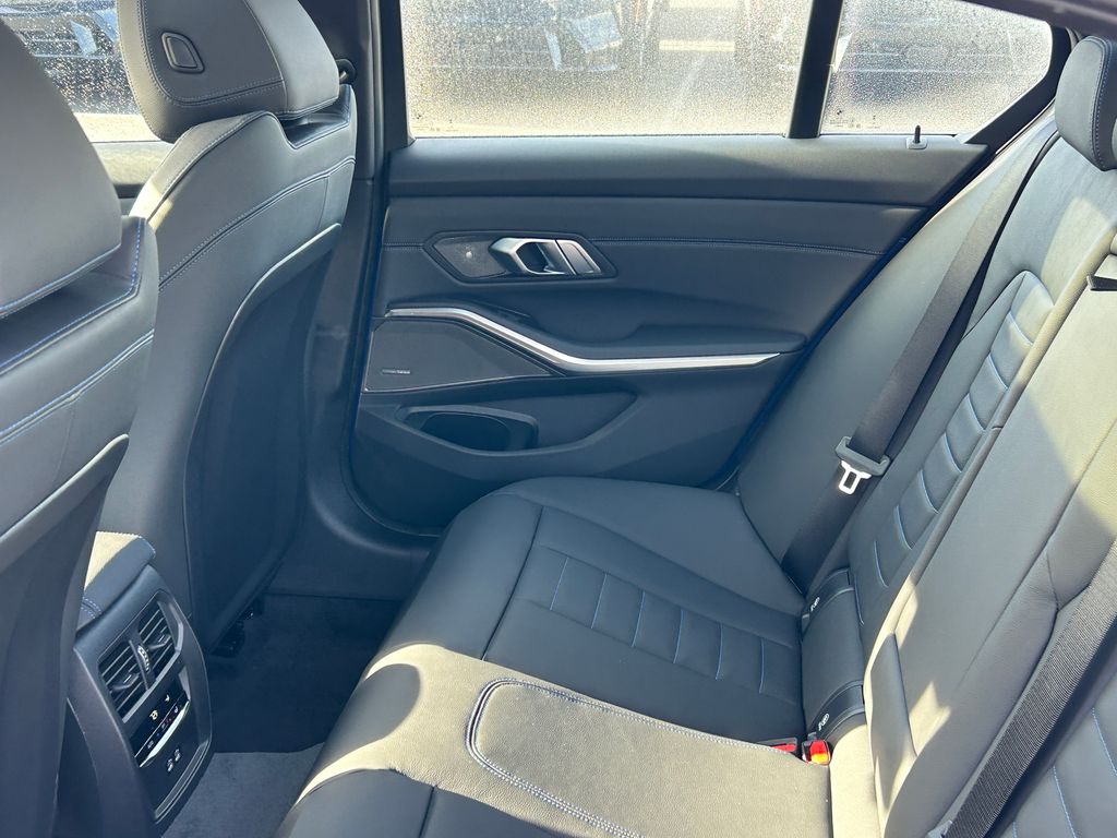 Thumbnail: 2026 BMW 3 Series - 30