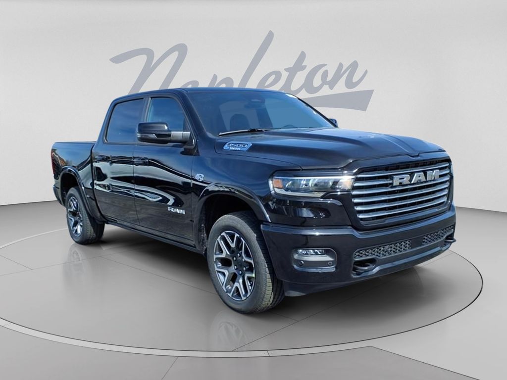 Diamond Black Crystal Pearlcoat 2026 RAM 1500 Laramie Crew Cab 4WD Pickup Truck Four-Wheel Drive 8-Speed Automatic