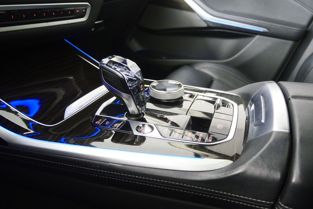 Thumbnail: 2021 BMW X7 - 28