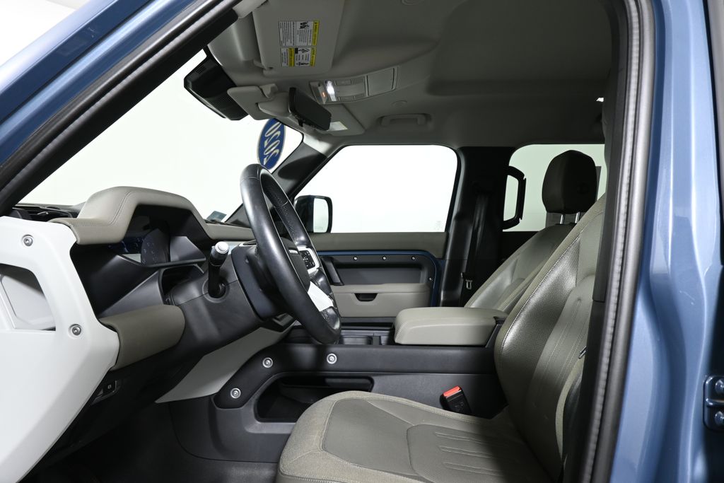 Thumbnail: 2020 Land Rover Defender - 3