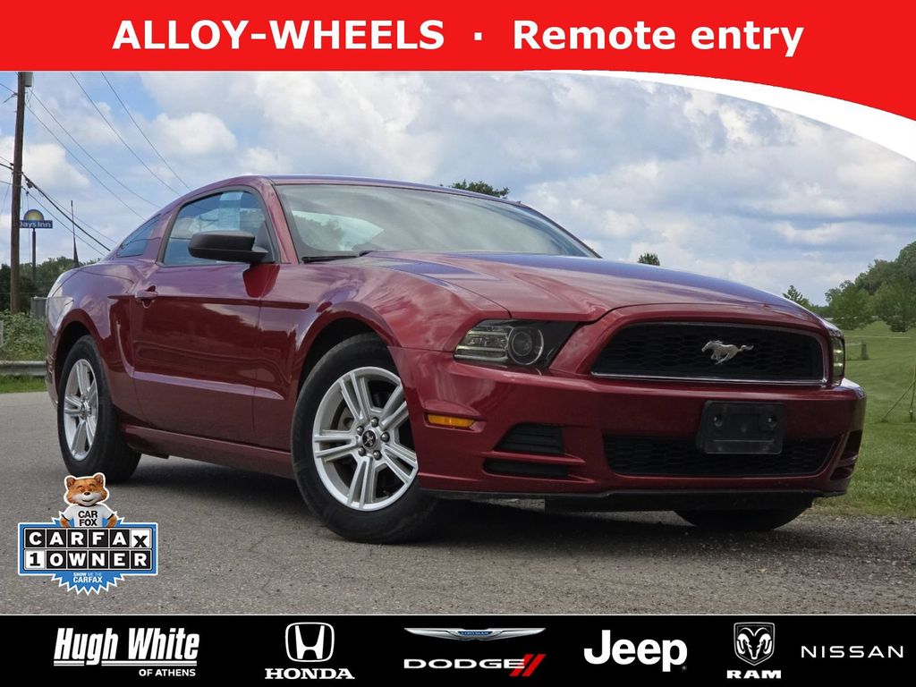 2014 Ford Mustang V6 Coupe RWD